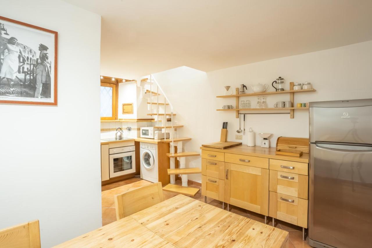Quiet And Cozy Trastevere Hideaway Roma Exterior foto